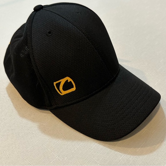 Headmost Other - Cub Cadet Black Logo Adjustable Performance Hat